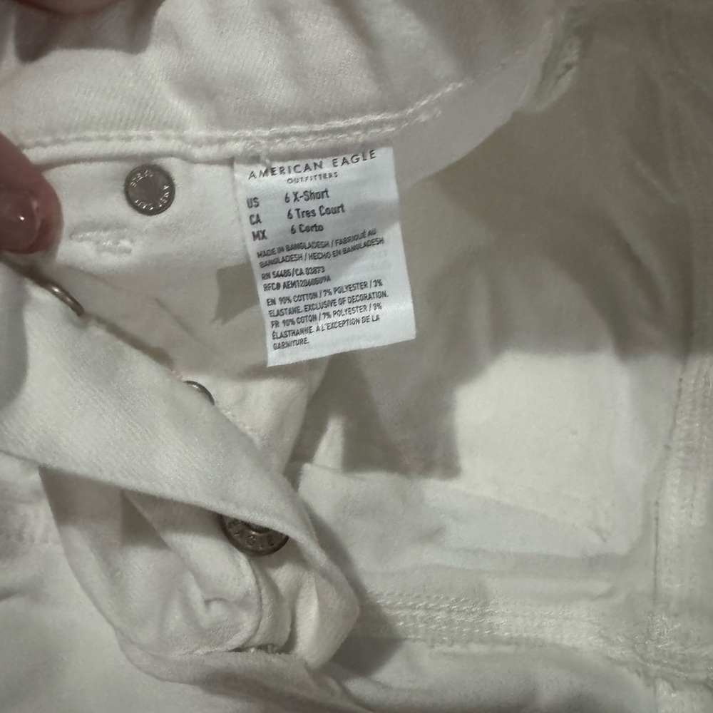 Stylish White Button-Fly Pants - image 4